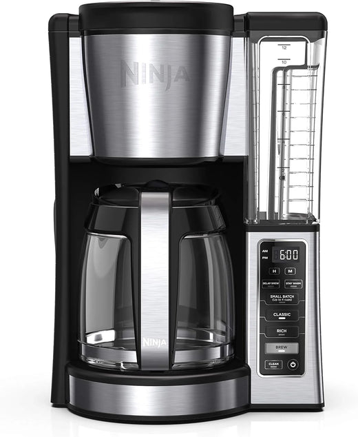 Programmable coffee machine, featuring two brewing modes, adjustable pre-heating plate and delayed brewing function