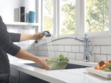 Delta Cassidy Pullout Kitchen Faucet, Artic Stainless image 5